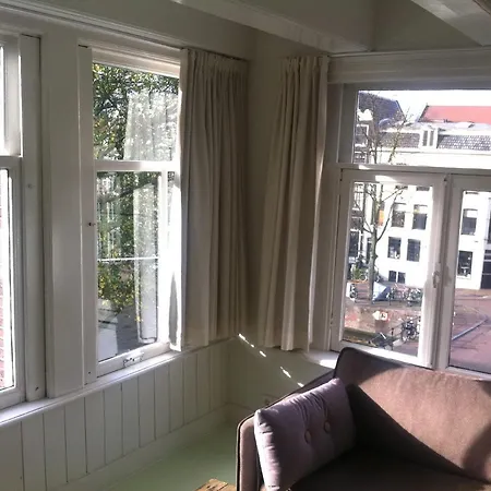Miauw Suites, Canal View City Centre Отель типа 